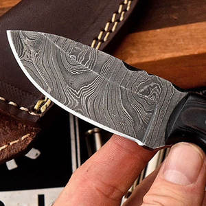 Couteau à éplucher personnalisable en acier Damas avec lame incurvée et manche en bois pour le camping et la chasse, fait à la main avec support OEM - Product Image 5