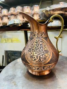 Pichet à eau moderne design gravé en métal pour hôtel et restaurant, pichet à eau de l'Inde - Product Image 5