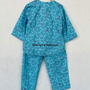 Hermoso Vestido Estampado Floral en Bloques de Algodón, Vestido para Uso Casual, Vestido Estampado a Mano - Product Image 6