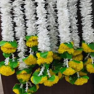 Guirnaldas de decoración de fusión de caléndula de jazmín con fondo de lirio decoración de jazmín boda india inauguración de la casa Diwali mehndi Henna fiesta - Product Image 1