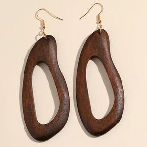 Boucles d'oreilles en bois d'inspiration africaine - Product Image 1