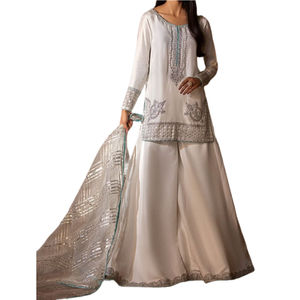Nouveau Look à la mode Top Sharara Suit et Dupatta avec broderie lourde Sequin Work Gharara Set Party Wear au prix de gros - Product Image 1