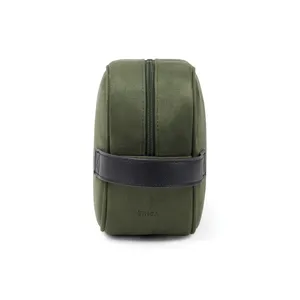 Kits de voyage durables VINGA Marlow, trousse de beauté en RPET avec gadgets écologiques - Product Image 4