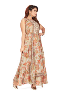 Collection de mode et de vêtements de fête de mariage longs Kurti élégants de qualité supérieure disponibles à la vente depuis l'Inde - Product Image 3