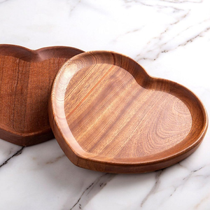 Assiette alimentaire en forme de coeur Vaisselle Ustensiles de cuisine Produits vietnamiens respectueux de l'environnement et sans danger pour la santé Conception personnalisée Vente en gros - Product Image 2