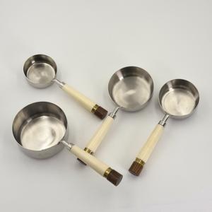 Nouveauté Outils de mesure Logo personnalisé Alliage de zinc Mesure de poudre Cuillère à épices Mesure de quantité en cuillère Mesure de quantité en tasse à bas prix - Product Image 2