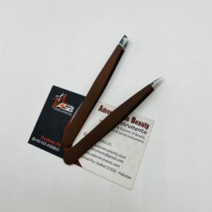 Pince à épiler à sourcils pointue inclinée brun foncé Logo personnalisé Pince à épiler à sourcils en acier durable avec ciseaux à ressort pour sourcils - Product Image 3