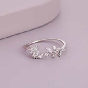Bague tendance en acier inoxydable plaqué or 18 carats, incrustation élégante, cadeau idéal pour toutes les occasions 192546 - Product Image 6