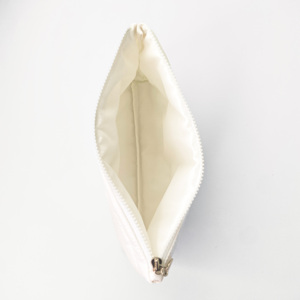 กระเป๋าเครื่องสำอางแบบยั่งยืนพร้อมตัวเลือกการสร้างแบรนด์ที่กำหนดเอง - Product Image 4