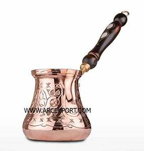 กาน้ำชาขัดเงาสีทองดีไซน์เนอร์ที่มีด้ามจับไม้สีน้ำตาลมีลวดลายสวยงามหรูหรามีสไตล์ - Product Image 2