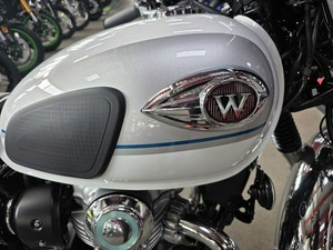 Nuova Moto Stradale <span class=keywords><strong>Kawasaki</strong></span> <span class=keywords><strong>W</strong></span> <span class=keywords><strong>800</strong></span> ABS 2026 Semplice e di Qualità - Product Image 3