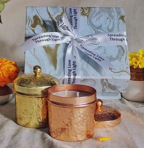 Pot de bougie rond martelé d'or en métal décoratif d'événement avec couvercle de bouton de fleur pour le pot de bougie de décoration de table à la maison - Product Image 3