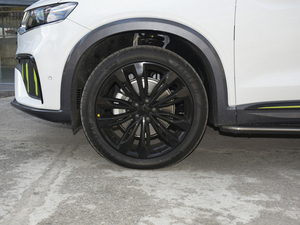 中国吉利图格拉S 2024二手全新白色运动型SUV紧凑型4WD高性能汽油汽油汽车 - Product Image 4