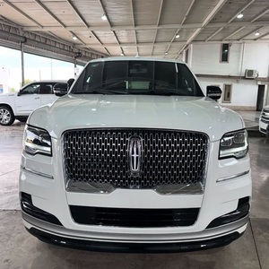 Lincoln Navigator Black Label 2024 de movimiento rápido, SUV 4x4 de 4 puertas - Product Image 1