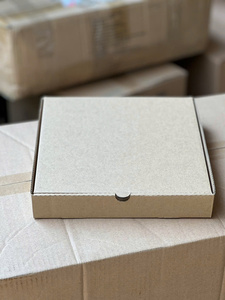 Venta al por mayor personalizada impresión corrugado Pizza caja de embalaje de papel Kraft Pizza caja el precio más barato de Vietnam - Product Image 4