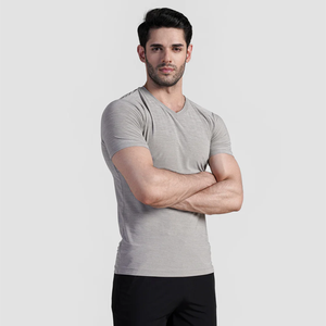 T-shirts d'été pour hommes fabriqués en usine Matériau conçu sur mesure Manches courtes Coupe surdimensionnée Col rond Vente chaude T-shirt pour hommes - Product Image 2