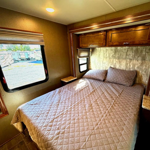 PROVEEDOR DE Autocaravana Usada Winnebago Intent Clase A de Gasolina, 26M, Año 2022 - Product Image 4