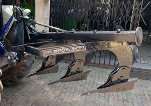 Machine à labourer agricole de qualité supérieure pour le retournement du sol et la préparation des terres montée sur tracteur, disponible pour la livraison mondiale - Product Image 6