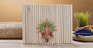 Statue d'idole Ganesha de style vintage Tenture murale en aluminium et laiton pour porte ou décoration murale Idée cadeau en métal - Product Image 2