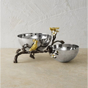 Catégorie de Produit Bol de serveur de collations en métal argenté standard avec papillon doré et design floral pour la décoration intérieure ou les saladiers - Product Image 5