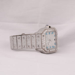 Superbe montre personnalisée entièrement glacé Moissanite Diamant en acier inoxydable Cadran de luxe classique avec date Bleu ciel Chiffres romains Caractéristiques - Product Image 4