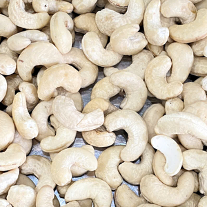 Trusted Factory <b>Nuts</b> Cashew Vietnam W320 Cashew <b>Nuts</b> WW180, WW240, WW320 SANTIGO Cashew <b>Nuts</b> W320 Customized Packing - Product Image 1