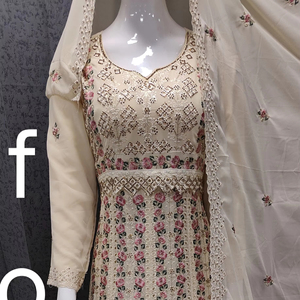 Elegante vestido de Georgette de imitación con bordado en la parte delantera y trasera Zarkan Stones Sequence Work Heavy Dupatta Border Detailing para fiestas - Product Image 1