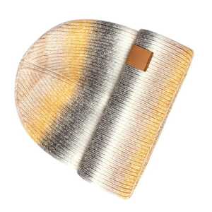 Bonnet d'hiver en tricot côtelé multicolore avec broderie 3D pour hommes et femmes. - Product Image 2