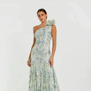 Elegante Vestido de Noche sin Mangas de Lujo, con Cuentas Hechas a Mano y Técnica de Bordado, Vestido de Fiesta con Corte en A, Hecho de Tul - Product Image 1