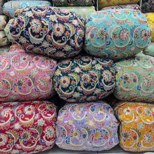 100% tela de poliéster duradera transpirable para tapicería de prendas textiles para el hogar uso Industrial patrón bordado no tejido - Product Image 1