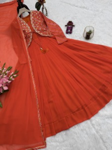 Conjunto de Vestido Anarkali de Georgette Premium Unity Luxure con Chaqueta Bordada, Dupatta de Tela Transparente, Cintura Natural, Transpirable, Ropa Festiva de Lujo - Product Image 5