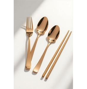 Juego de cubiertos de acero inoxidable con acabado dorado, una mezcla atemporal de elegancia y durabilidad para vajilla, utensilios de cocina y eventos - Product Image 5