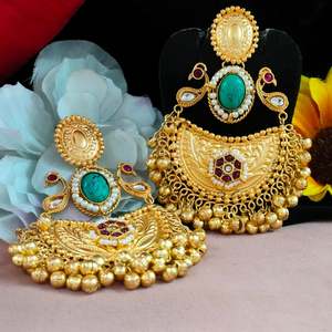Pendientes de piedra pulida y moissanita Apala para mujer, lujoso acabado dorado antiguo, Ideal para bodas, ocasiones especiales - Product Image 2