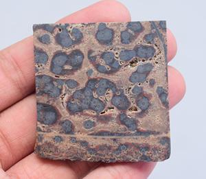 Tranche de pierre brute de jaspe naturel pour la fabrication de cabochons, vente en gros - Product Image 1