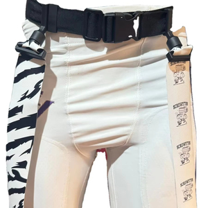 Cinturones de Flag Football Ajustables con Cierre de Velcro, Juego de Cinturones de Flag Football con 2 Banderas por Cinturón para un Juego Seguro sin Contacto - Product Image 1