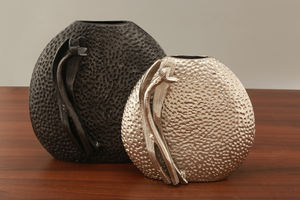 Vase à fleurs moderne en métal aluminium Accessoire de table élégant pour la décoration intérieure pour la chambre à coucher, le salon, les mariages-Vente chaude - Product Image 2