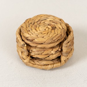 Ensemble de dessous-de-verre tressés à la main en jacinthe d'eau, durables et à prix abordable, pour tasses et boissons - Product Image 6