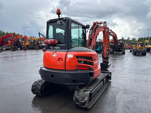 Mini-excavatrice sur chenilles Kubota KX 057-4, excavatrice compacte avec cabine fermée, excavatrice sur chenilles pour la construction et l'aménagement paysager - Product Image 6