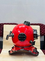 Casque de plongée rouge en laiton vintage, objet décoratif |   Casque de plongée antique pour les profondeurs marines