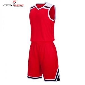Maillot de basket-ball d'été décontracté athlétique imprimé personnalisé respirant de grande taille pour hommes avec vêtements de sport en maille pour la salle de sport et le basket-ball - Product Image 5