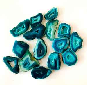 พลอยอะเกตทรงหลังเบี้ยสีฟ้าธรรมชาติขนาดและรูปทรงผสม - Product Image 3