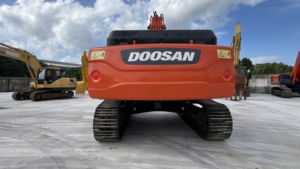Excavatrice sur chenilles longues d'occasion d'origine coréenne Doosan DX360LC-9C avec moteur Scania - Product Image 4