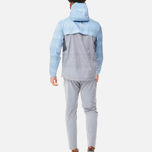 Conjunto de sudadera cortavientos con ajuste relajado y patrón elegante Conjunto de sudadera cortavientos cómodo con tela de secado rápido - Product Image 2