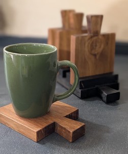 Ensemble de sous-verres en bois massif gravés avec le drapeau américain, résistants à la chaleur, rustiques, pour la salle à manger, la table basse, la décoration de la maison - Product Image 4