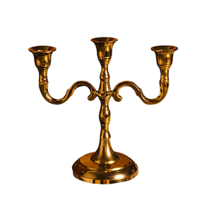 Bougeoir en métal à trois bras en or antique Pièce maîtresse de table en aluminium élégante pour les mariages Festivals de Pâques Décor à la maison - Product Image 1