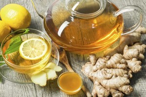 Nouvelle récolte d'herbes et d'épices Gingembre frais pur cru naturel - Product Image 3