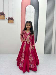 Lehenga Choli en tissu Vichitra pur de haute qualité avec broderie lourde en sequins pour enfants, idéal pour les festivals et les fêtes - Product Image 4