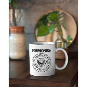 แก้วน้ำลายโลโก้ Ramones ขนาด 200 มล. ดีไซน์ทันสมัยลายการ์ตูน เหมาะสำหรับเป็นของขวัญส่งเสริมการขายสำหรับร้านกาแฟ ร้านกาแฟ วันพ่อ งานเทศกาลอ็อกโทเบอร์เฟสต์ และวันฮาโลวีน - Product Image 1