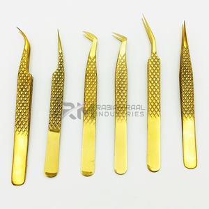 Ensemble de pinces à cils RMI de haute qualité en acier inoxydable avec poignée diamantée et couleur or plasma de qualité supérieure - Product Image 1