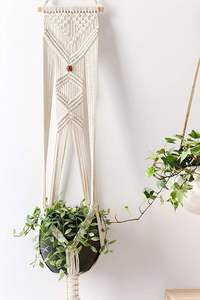 Macetero Minimalista de Macramé para Decoración de Interiores Modernos, que Mejora el Espacio Vertical con la Belleza de las Plantas Verdes - Product Image 4